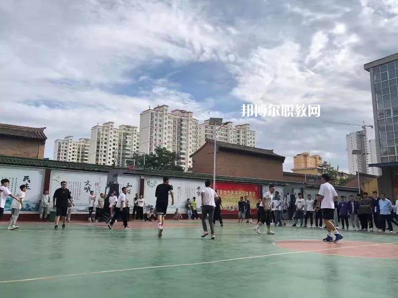 臨夏外國語學(xué)校2022年學(xué)費、收費多少