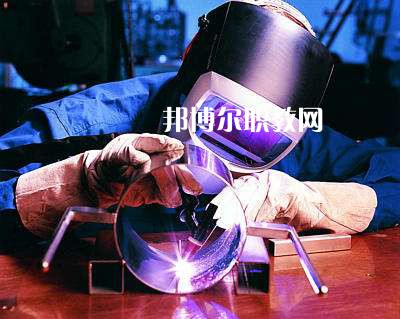 秦皇島燕成中等專業(yè)學(xué)校2022年報(bào)名條件、招生要求、招生對象