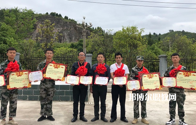 黔東南州應(yīng)用技術(shù)學(xué)校2022年報名條件、招生要求、招生對象