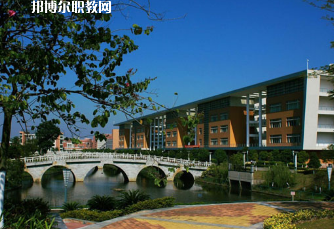 涼山民族師范學(xué)校2022年報名條件、招生要求、招生對象