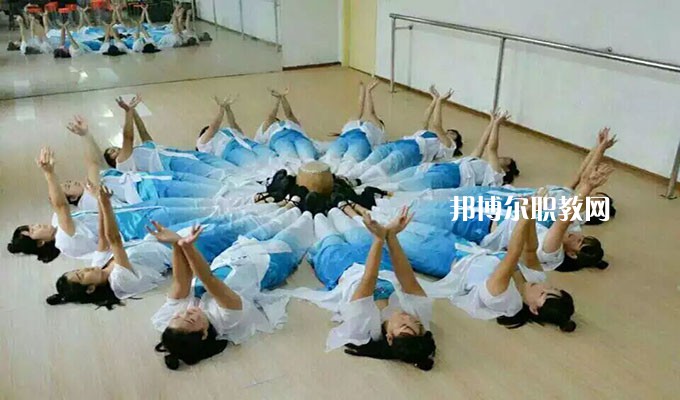 保定市職業(yè)技術(shù)教育中心2022年報名條件、招生要求、招生對象