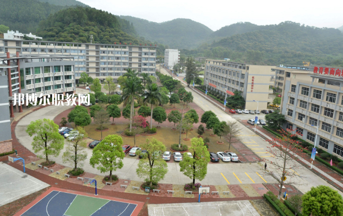 廣州市增城衛(wèi)生職業(yè)技術(shù)學(xué)校2022年報名條件、招生要求、招生對象