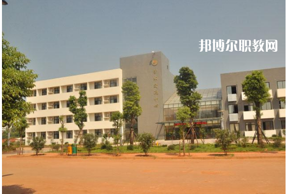 會東縣職業(yè)技術(shù)學(xué)校2022年報名條件、招生要求、招生對象