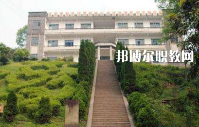 保山市昌寧縣職業(yè)技術(shù)學(xué)校2022年報(bào)名條件、招生要求、招生對象