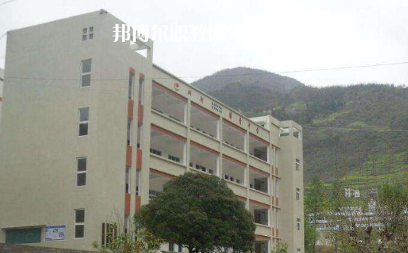 四川西昌交通學(xué)校2022年報(bào)名條件、招生要求、招生對象;