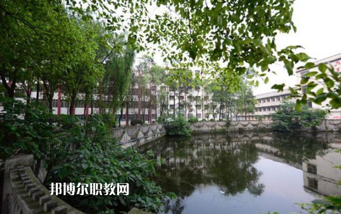 四川瀘縣建筑職業(yè)中專學(xué)校2022年學(xué)費、收費多少