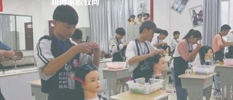 都勻工商管理學(xué)校2022年報(bào)名條件、招生要求、招生對(duì)象