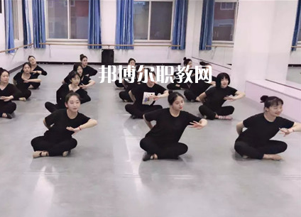 保定工程技術(shù)學(xué)校2022年學(xué)費(fèi)、收費(fèi)多少