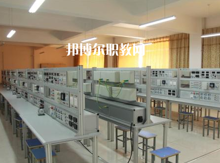 保定工程技術(shù)學(xué)校2022年報(bào)名條件、招生要求、招生對(duì)象