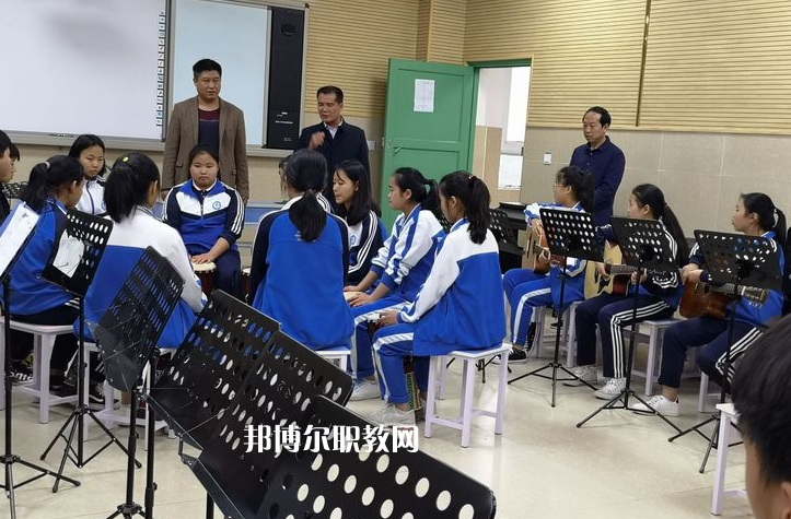 冊(cè)亨中等職業(yè)學(xué)校2022年報(bào)名條件、招生要求、招生對(duì)象
