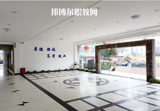 重慶機(jī)電技工學(xué)校2022年報(bào)名條件、招生要求、招生對象