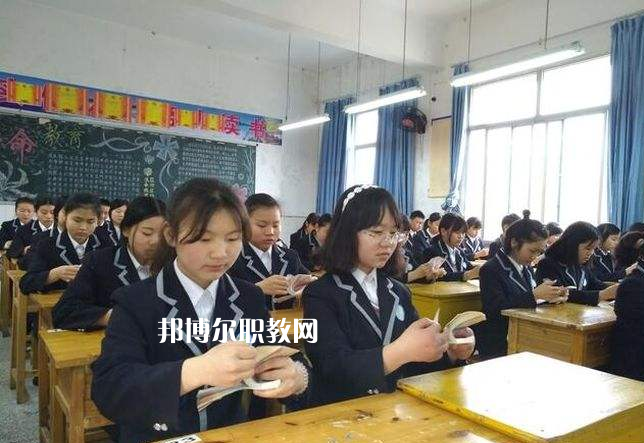 重慶墊江職業(yè)教育中心2022年報(bào)名條件、招生要求、招生對象