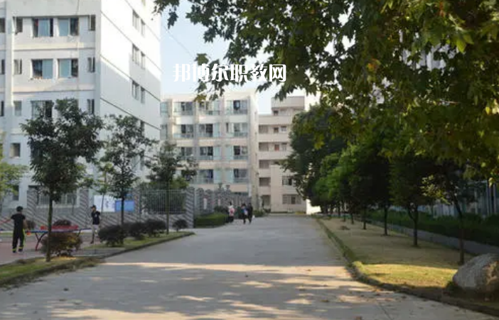 遂寧職業(yè)技術(shù)學(xué)校2022年學(xué)費(fèi)、收費(fèi)多少
