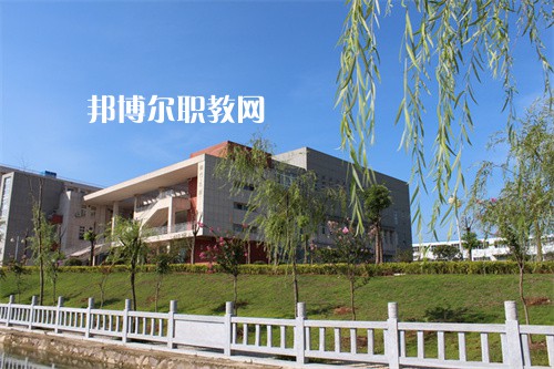 安徽六安技師學(xué)院2022年報(bào)名條件、招生要求、招生對象