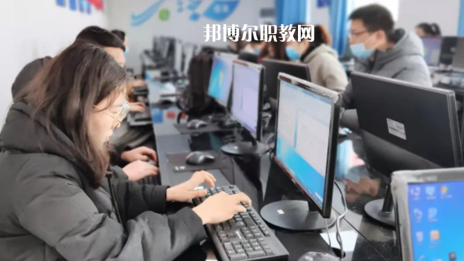 合肥中科信息工程技工學(xué)校2022年報名條件、招生要求、招生對象