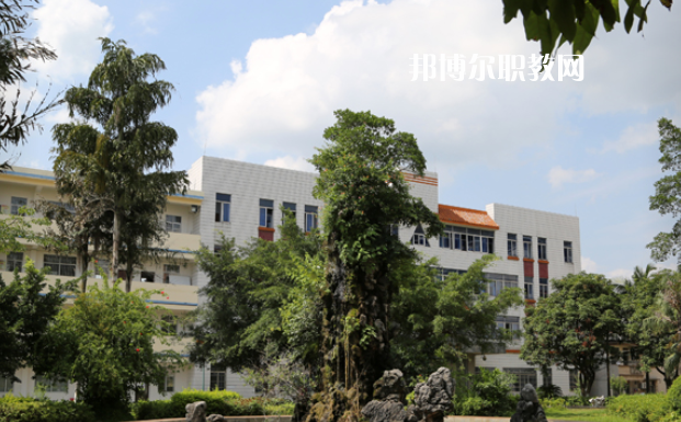 廣西玉林農(nóng)業(yè)學(xué)校2022年報(bào)名條件、招生要求、招生對(duì)象