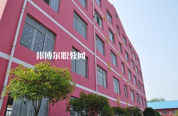 麗江民族中等專(zhuān)業(yè)學(xué)校2022年報(bào)名條件、招生要求、招生對(duì)象