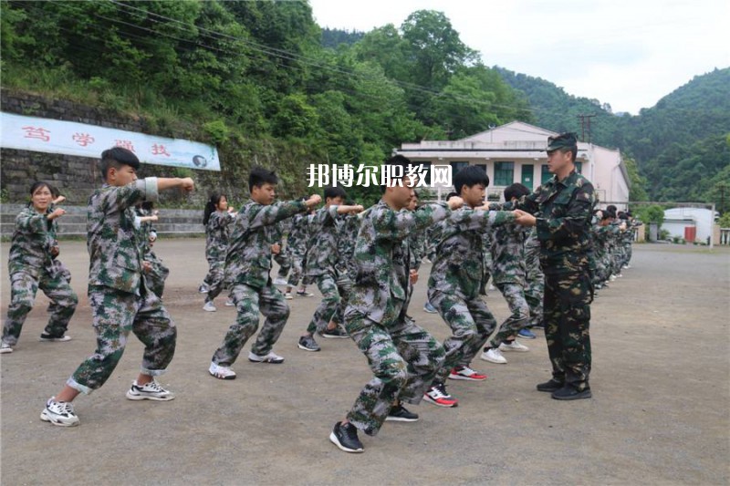 達州百島湖職業(yè)技術(shù)學(xué)校2022年報名條件、招生要求、招生對象
