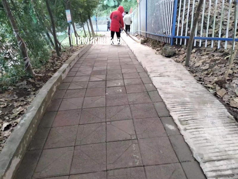 宜賓東方職業(yè)技術(shù)學(xué)校2022年報名條件、招生要求、招生對象
