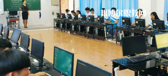 樂山市竹根職業(yè)中專學(xué)校2022年報名條件、招生要求、招生對象