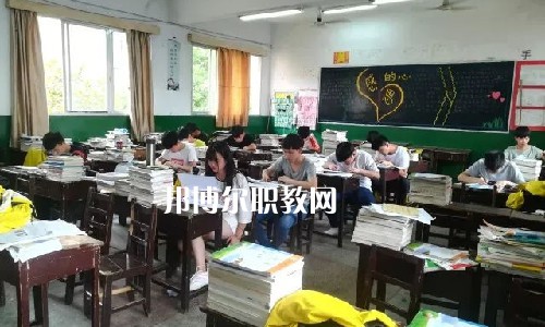 湘潭縣就業(yè)職業(yè)技術(shù)學(xué)校2022年報(bào)名條件、招生要求、招生對(duì)象