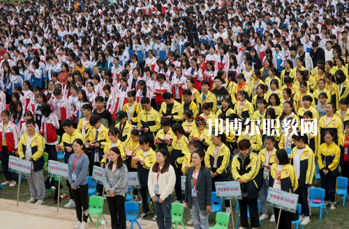 湖南醫(yī)藥職業(yè)中等專業(yè)學(xué)校2022年報名條件、招生要求、招生對象