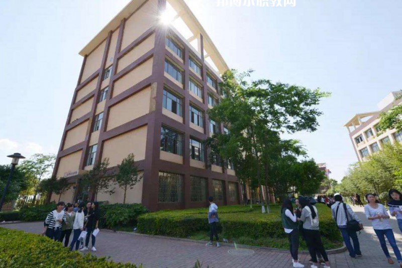 云南商務(wù)職業(yè)學(xué)院2022年報名條件、招生要求、招生對象