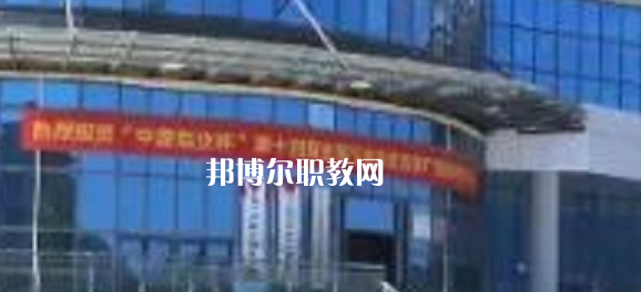百色工業(yè)技工學(xué)校2022年報(bào)名條件、招生要求、招生對象