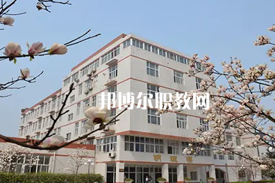 瀘州醫(yī)學(xué)院衛(wèi)生學(xué)校2022年怎么樣、好不好