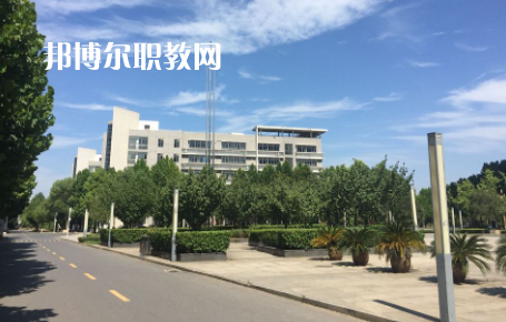 武漢儀表電子學(xué)校2022年報名條件、招生要求、招生對象