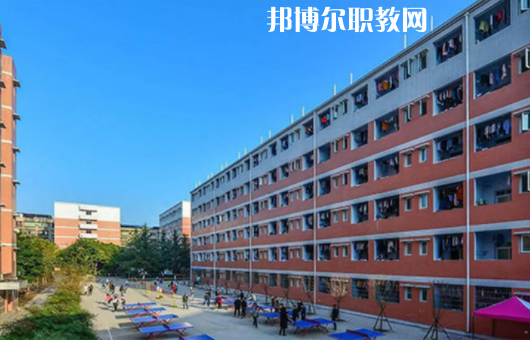 四川育英醫(yī)養(yǎng)科技技工學(xué)校2022年怎么樣、好不好