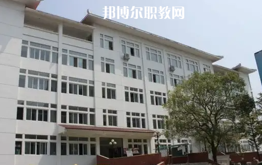 恩施衛(wèi)生學(xué)校2022年報(bào)名條件、招生要求、招生對(duì)象
