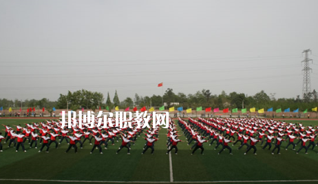 武漢衛(wèi)生學(xué)校2022年報(bào)名條件、招生要求、招生對(duì)象