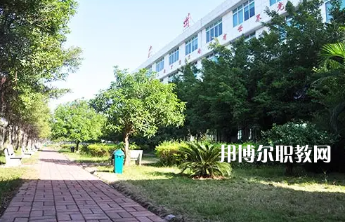 華中信息商務(wù)技工學(xué)校2022年怎么樣、好不好