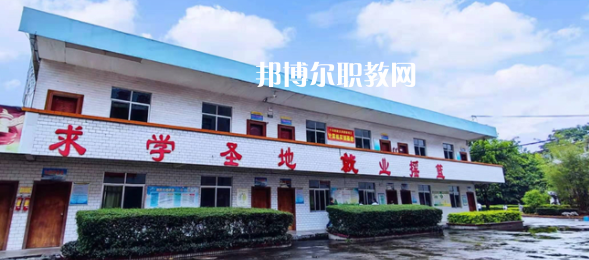 玉林電子工業(yè)學(xué)校2022年報名條件、招生要求、招生對象