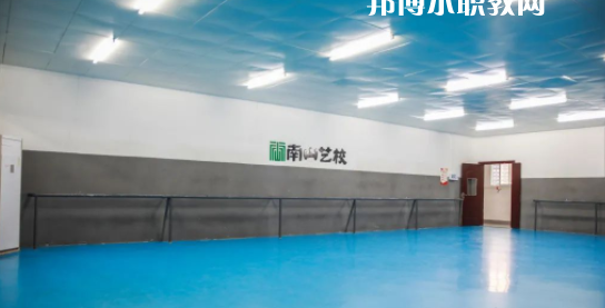 南寧市南山藝術(shù)職業(yè)技術(shù)學(xué)校2022年報(bào)名條件、招生要求、招生對(duì)象