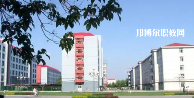 唐山高職?？圃盒Ｅ琶?強(qiáng)