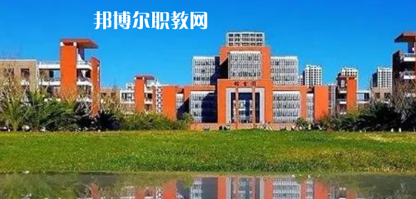 云南高職?？圃盒Ｅ琶?強