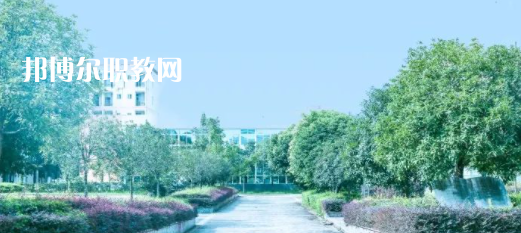 成都新高技工學(xué)校地址在哪里，哪個地區(qū)，哪個城市?