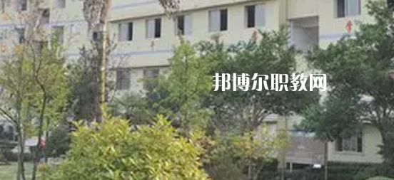 重慶市三峽職業(yè)技工學(xué)校地址在哪里，哪個地區(qū)，哪個城市?