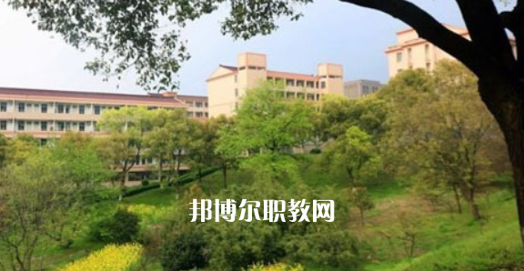 江蘇省宜興中等專業(yè)學(xué)校地址在哪里，哪個(gè)地區(qū)，哪個(gè)城市?