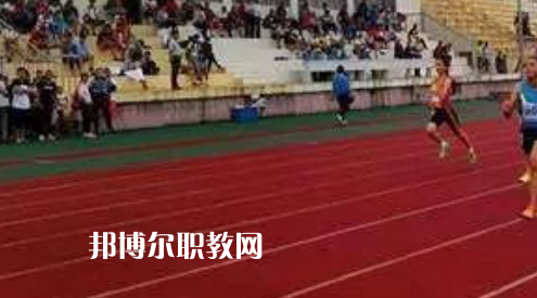 南通市體育運(yùn)動(dòng)學(xué)校地址在哪里，哪個(gè)地區(qū)，哪個(gè)城市?