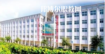 南通市通州區(qū)建筑職工中等專業(yè)學(xué)校地址在哪里，哪個地區(qū)，哪個城市?