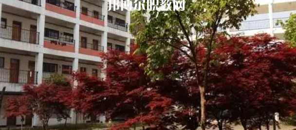 江蘇省寶應(yīng)中等專業(yè)學(xué)校地址在哪里，哪個(gè)地區(qū)，哪個(gè)城市?