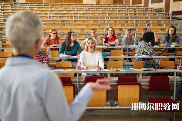 西安臨潼區(qū)職業(yè)教育中心有哪些招生專(zhuān)業(yè)（2023年）