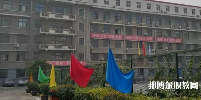 西安市技工學(xué)校地址，乘車路線