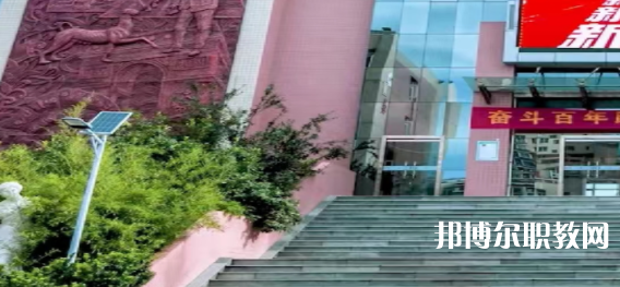石家莊美術(shù)職業(yè)學(xué)校地址，乘車(chē)路線