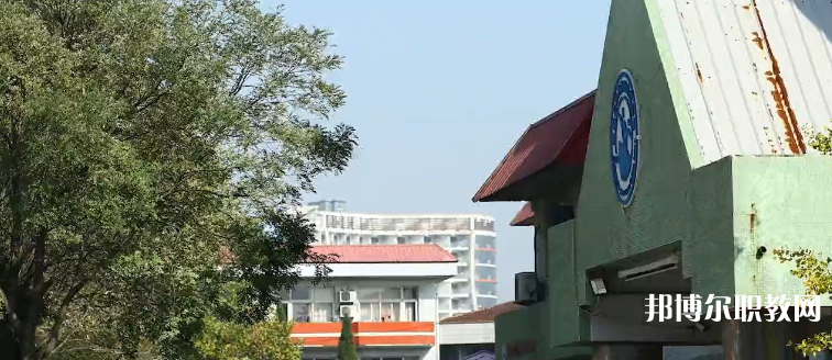 秦皇島市體育舞蹈中等專業(yè)學(xué)校地址，乘車路線