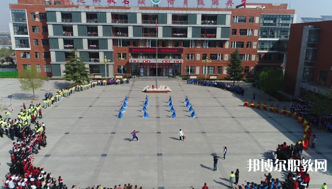三門(mén)峽市湖濱區(qū)中等職業(yè)教育學(xué)校地址，乘車路線