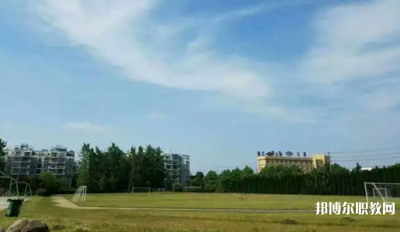 盧氏工業(yè)中等專業(yè)學(xué)校怎么樣、好不好